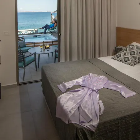 וילה Lenico Seafront *